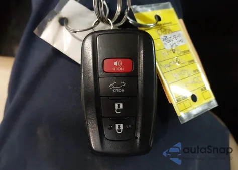 2019 Toyota Rav4 Xle Premium from USA, damaged, VIN 2T3A1RFV7KW080369